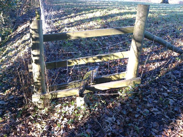 20170120 Stowey broken stile at top of steps